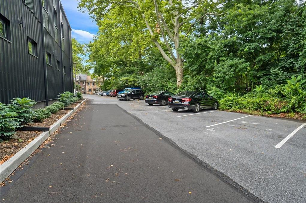 Property Photo #11