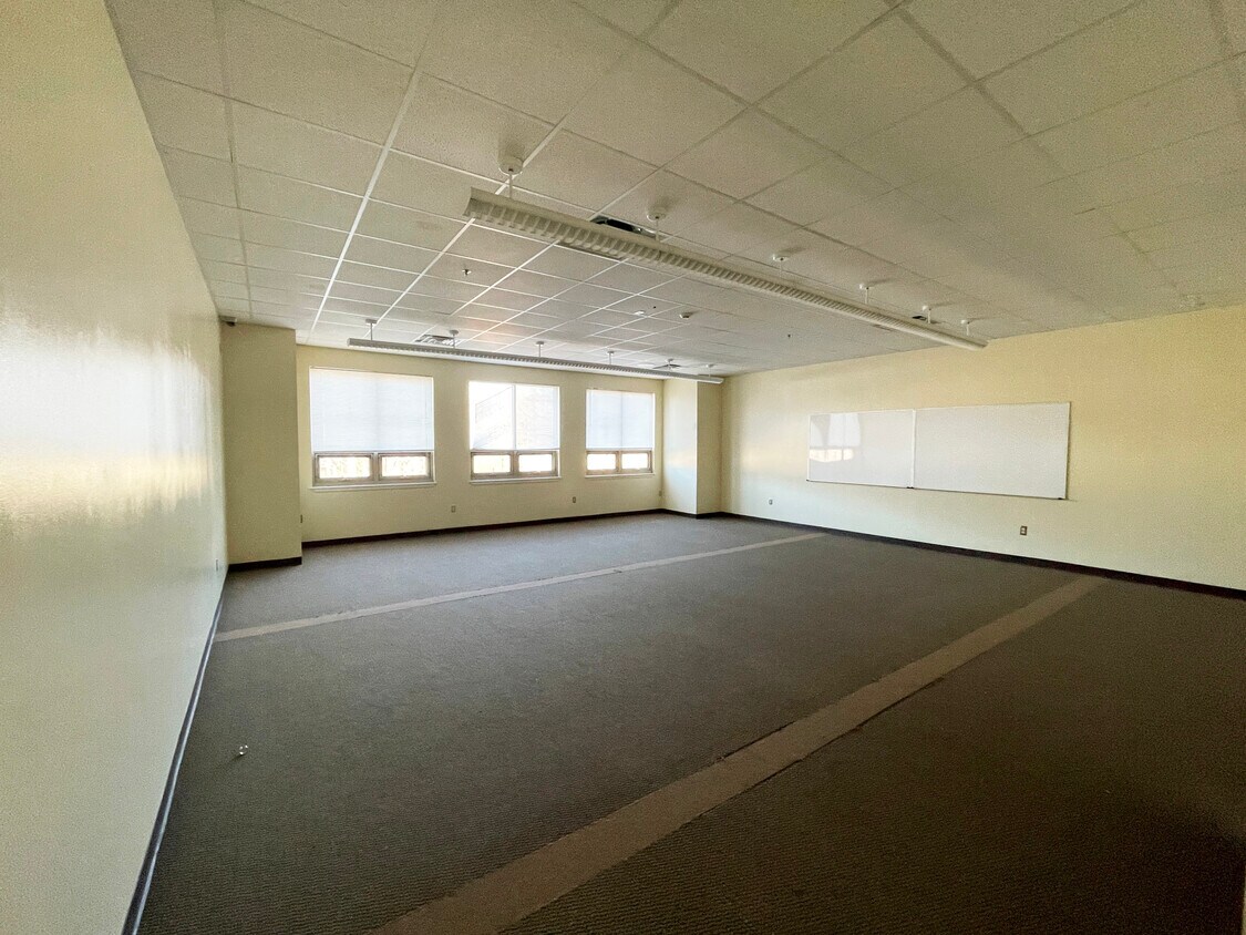Property Photo #11